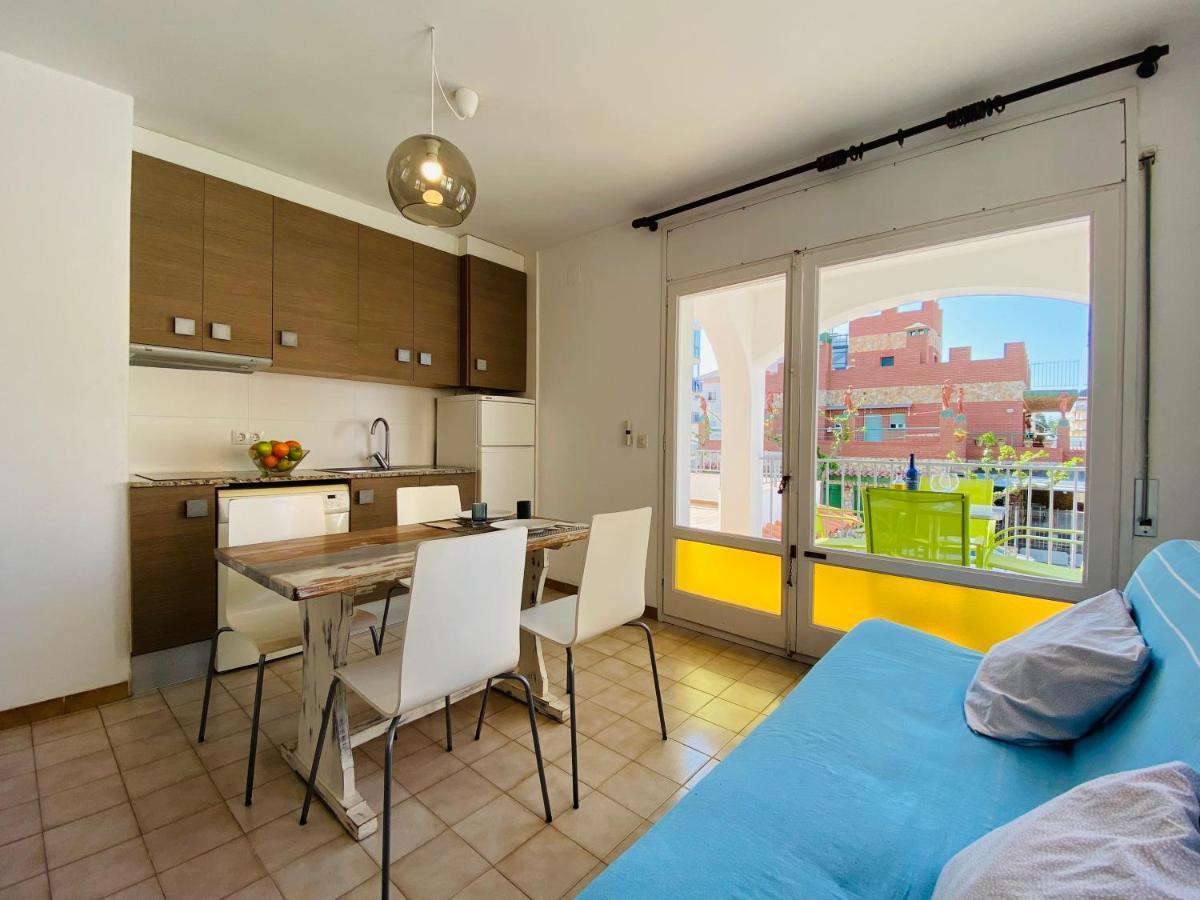 Apartamentos Aquarium Roses Dış mekan fotoğraf