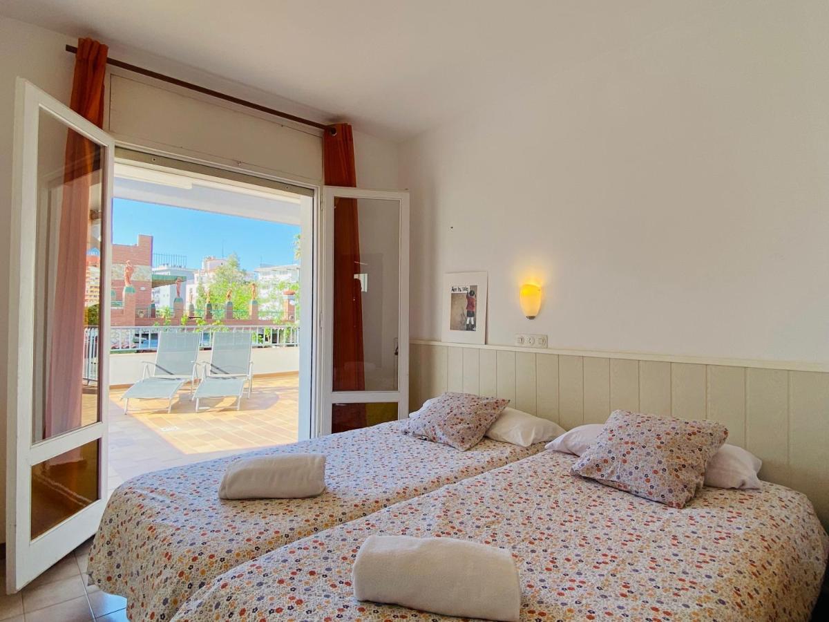 Apartamentos Aquarium Roses Dış mekan fotoğraf