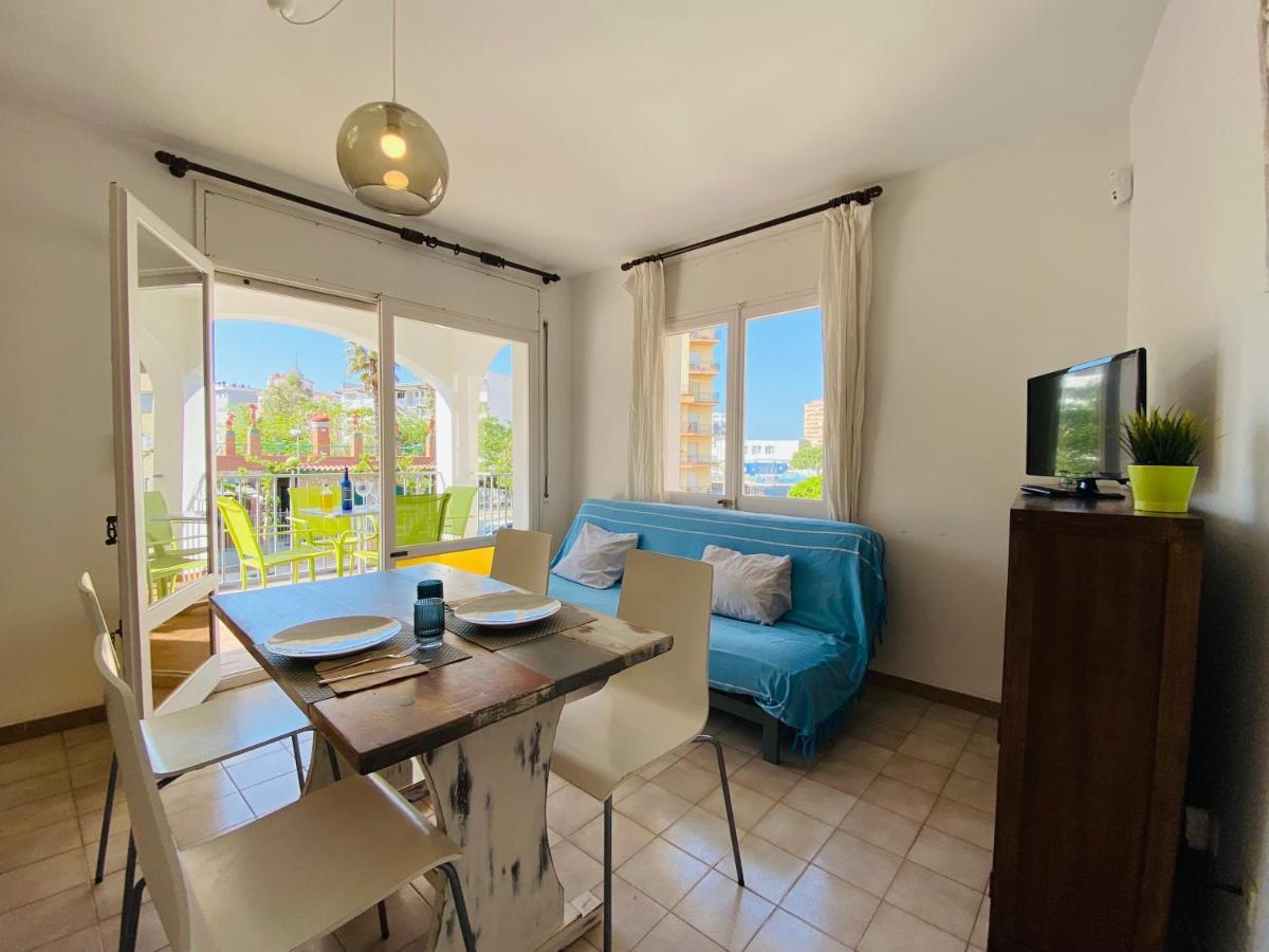 Apartamentos Aquarium Roses Dış mekan fotoğraf
