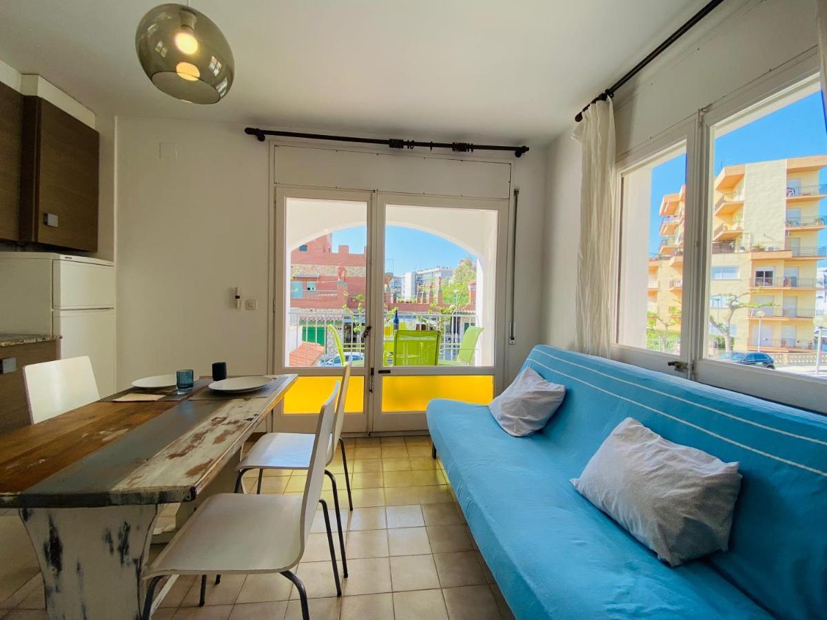 Apartamentos Aquarium Roses Dış mekan fotoğraf